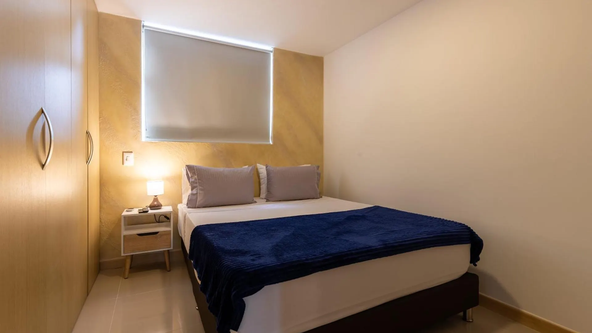 Villa Laura Apartamentos Exclusivos Con Ascensor Privado En Laureles Medellín 0*,