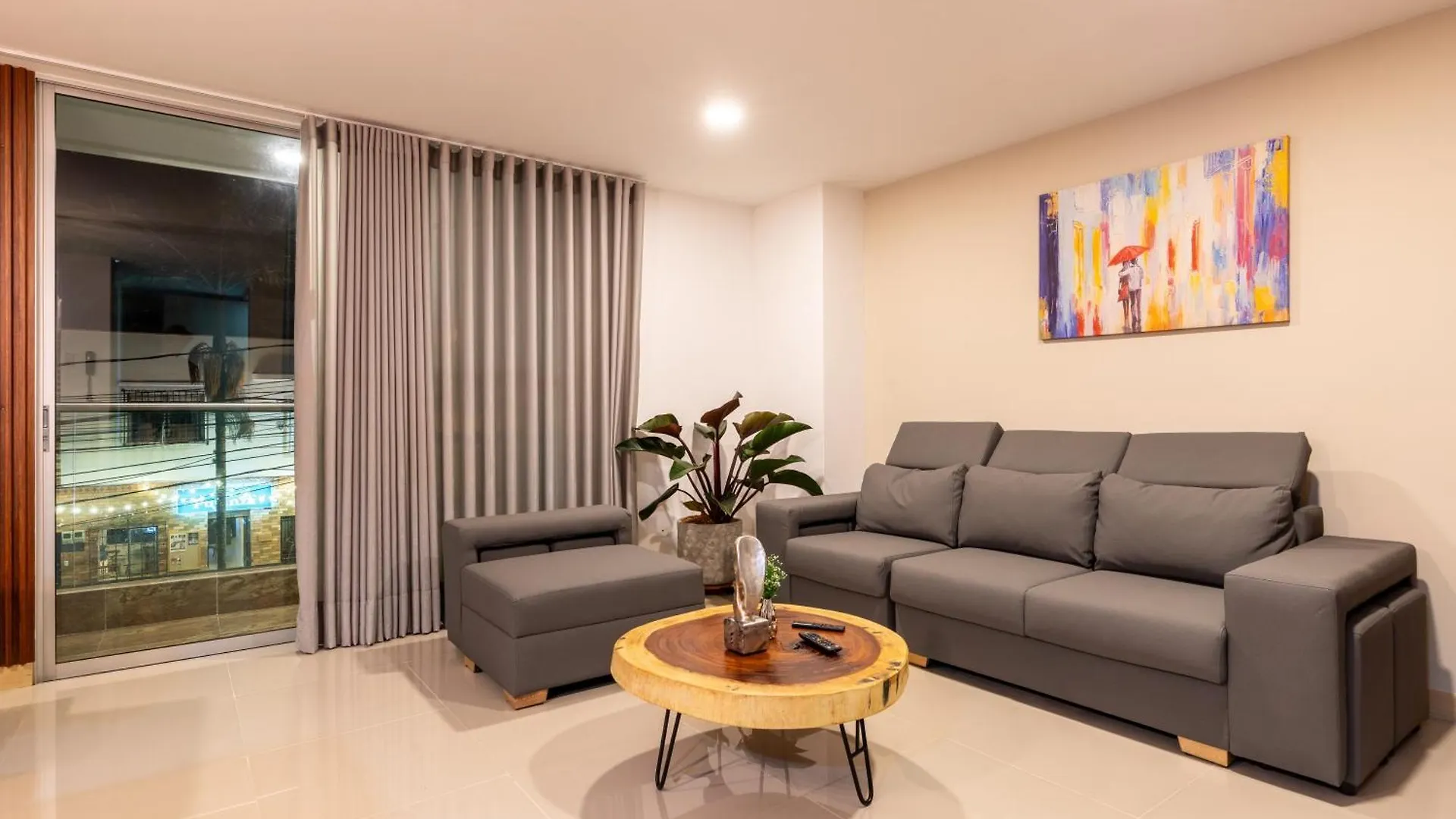 Villa Laura Apartamentos Exclusivos Con Ascensor Privado En Laureles Medellín Lägenhet