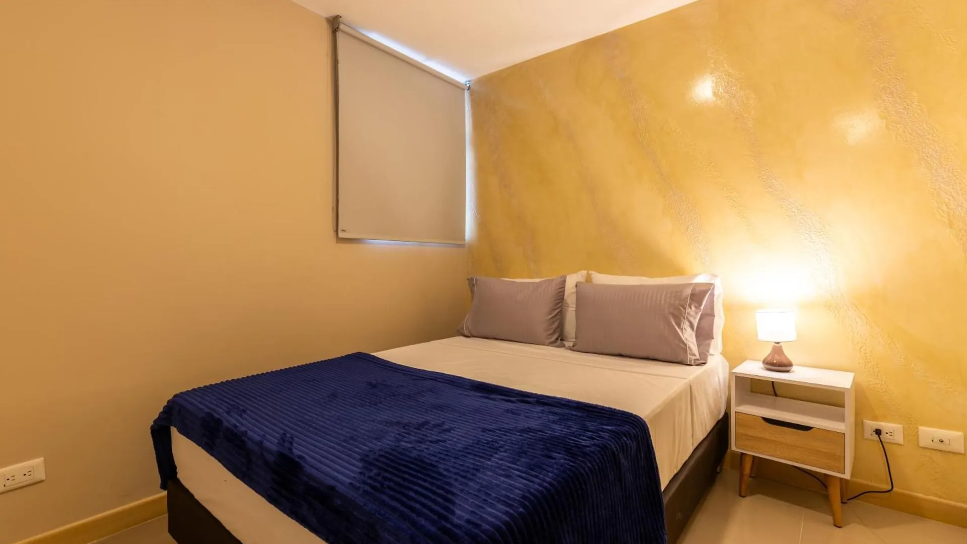 Villa Laura Apartamentos Exclusivos Con Ascensor Privado En Laureles Medellín