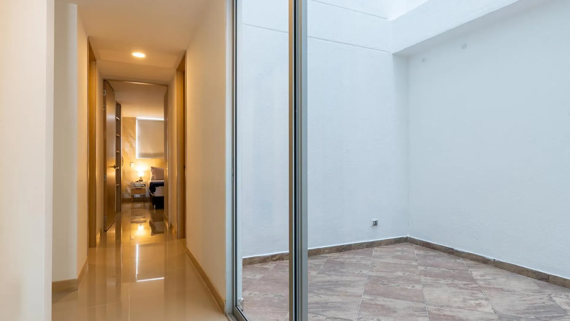 Villa Laura Apartamentos Exclusivos Con Ascensor Privado En Laureles Medellín 0*,