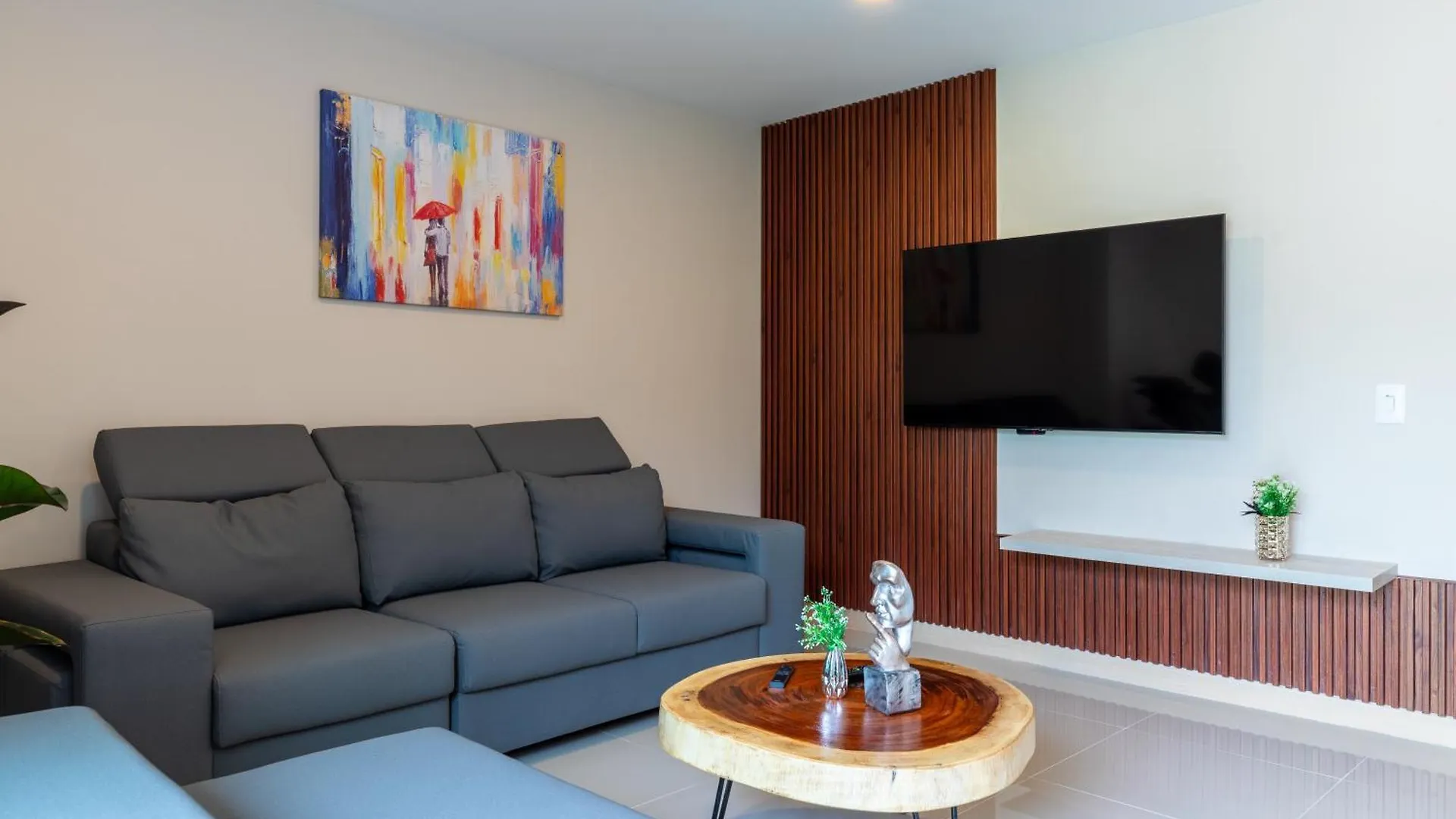 Lägenhet Villa Laura Apartamentos Exclusivos Con Ascensor Privado En Laureles Medellín Colombia