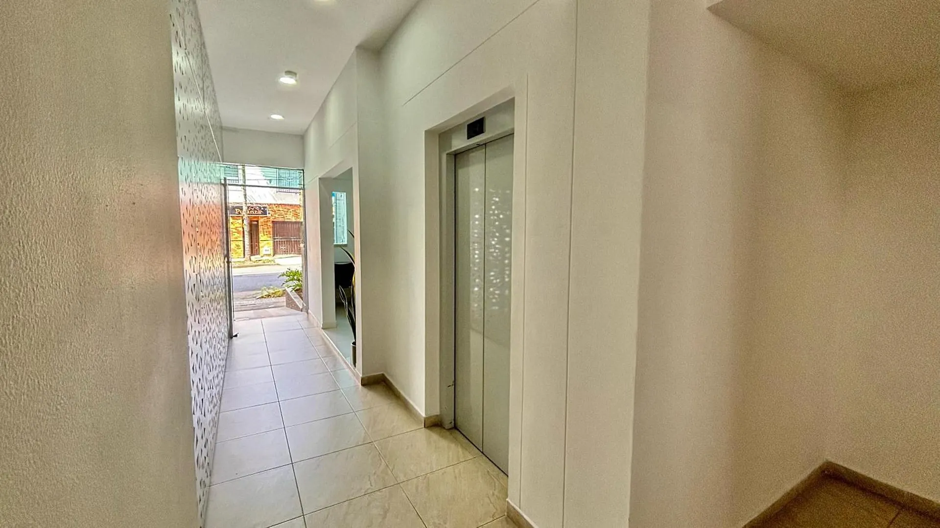 Villa Laura Apartamentos Exclusivos Con Ascensor Privado En Laureles Medellín