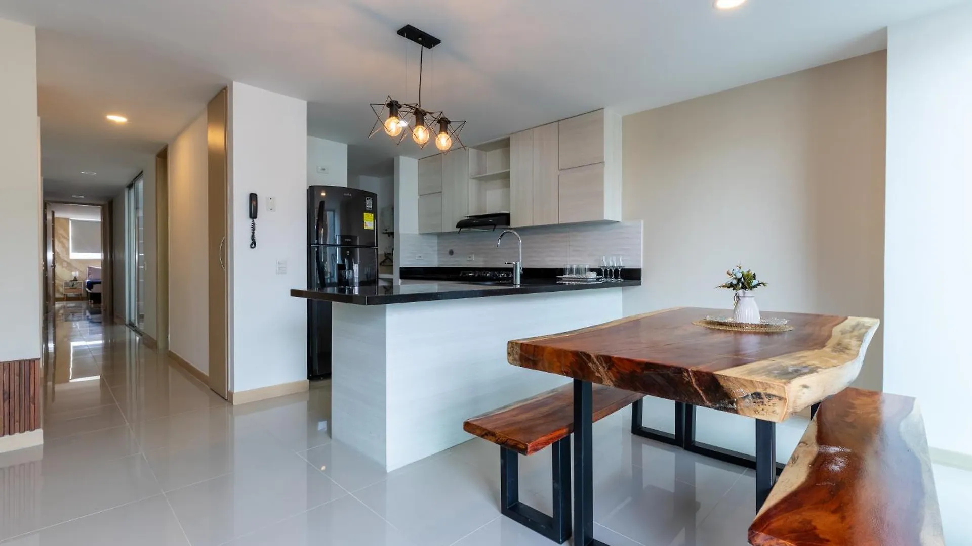 アパート Villa Laura Apartamentos Exclusivos Con Ascensor Privado En Laureles メデジン