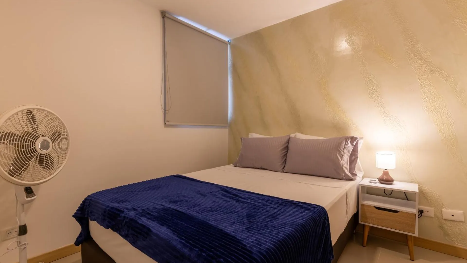 Villa Laura Apartamentos Exclusivos Con Ascensor Privado En Laureles メデジン 0*,  コロンビア