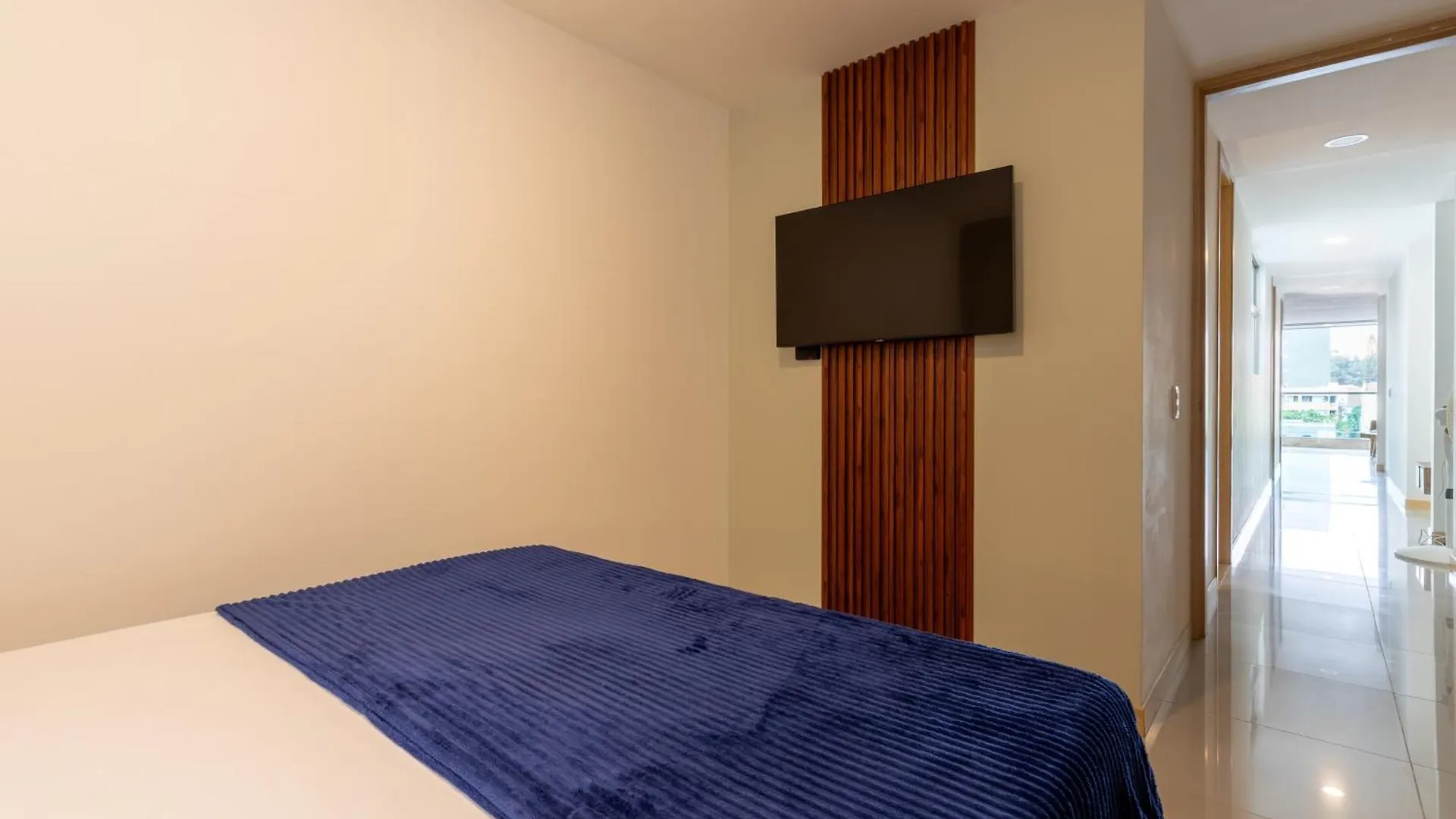 Villa Laura Apartamentos Exclusivos Con Ascensor Privado En Laureles Medellin Colombia