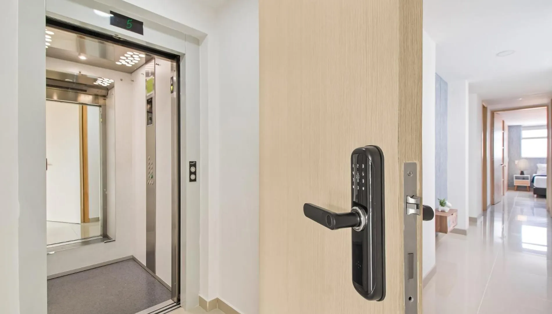 Villa Laura Apartamentos Exclusivos Con Ascensor Privado En Laureles Medellin
