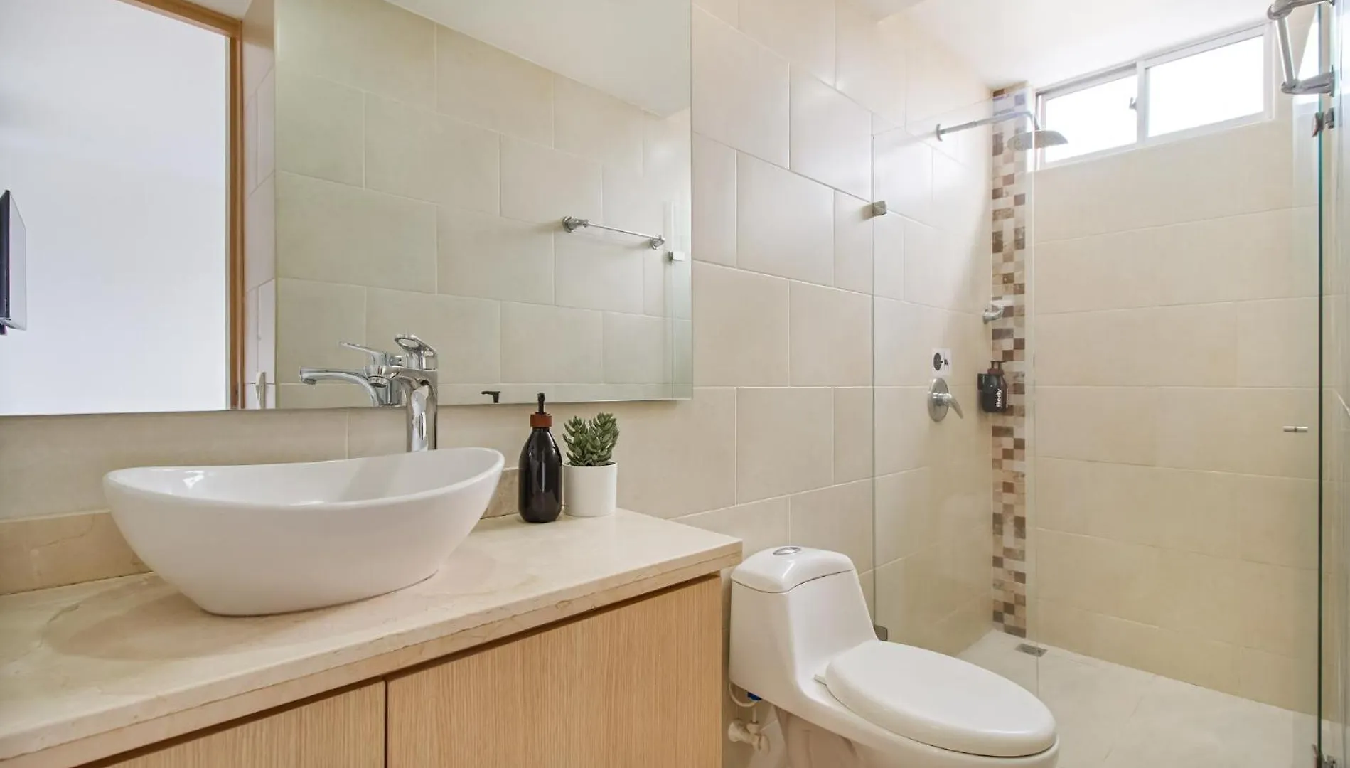 Villa Laura Apartamentos Exclusivos Con Ascensor Privado En Laureles Medellin Colombia